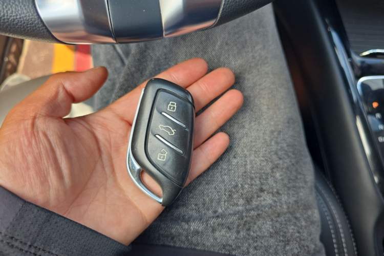 Used Roewe i5 2019 1.5L Automatic 4G Connected Linghao Edition Vehicle Key