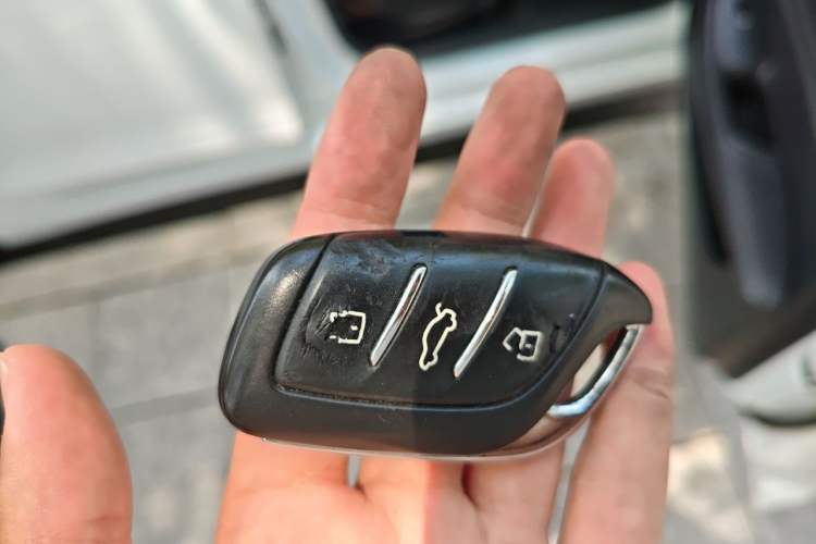 Used Roewe i5 2019 1.5L Manual 4G Connect Leehao Flagship Edition Vehicle Key