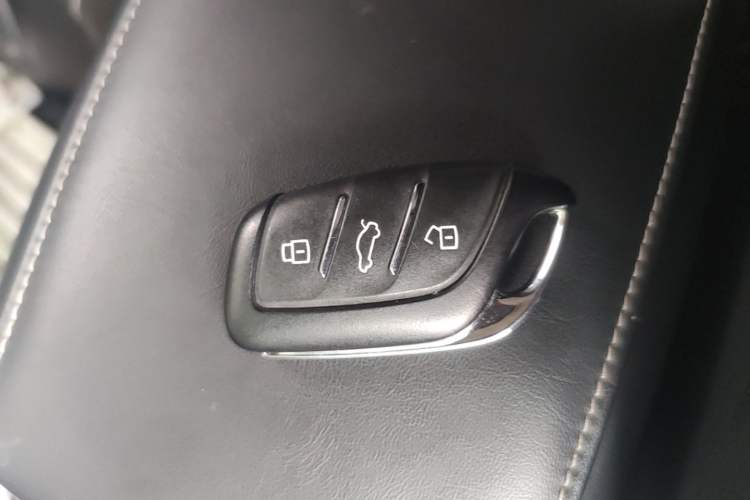 Used Roewe i5 2019 1.5L Automatic 4G Connected Langhao Edition Vehicle Key