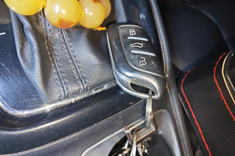 Used Roewe i5 2019 1.5L Automatic 4G Connected Langhao Edition Vehicle Key