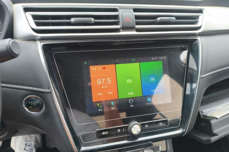 Used Roewe i5 2019 1.5L Manual 4G Connectable Langhao Edition Audio And AC Panel