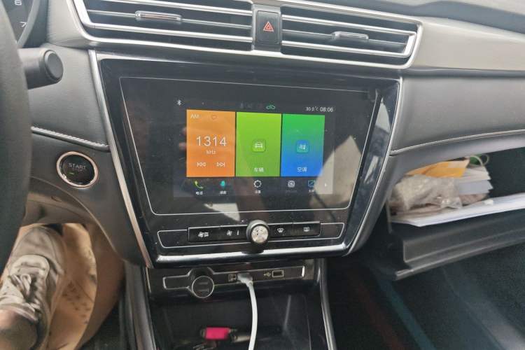 Used Roewe i5 2019 1.5L Manual 4G Connected Langyue Edition Audio And AC Panel