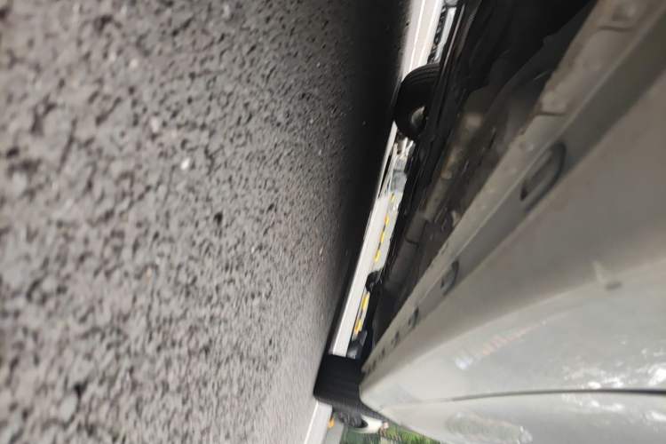 Used Roewe i5 2019 1.5L Automatic 4G Connected Langhao Edition Chassis Rear Right