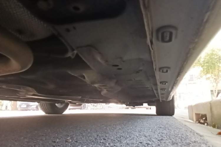 Used Roewe i5 2019 1.5L Automatic 4G Connected Linghao Flagship Edition Chassis Rear Right