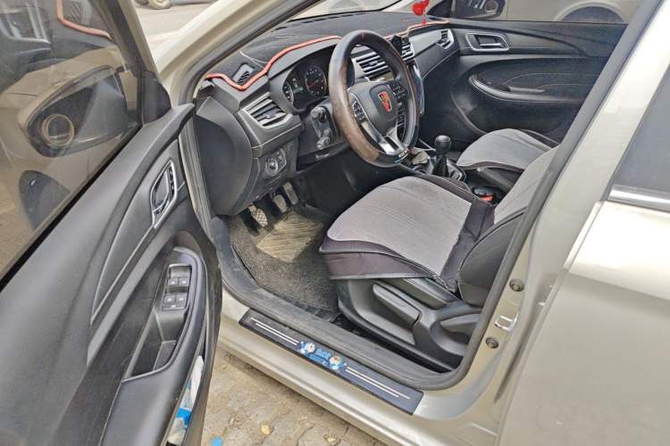 Used Roewe i5 2019 1.5L Manual 4G Connect Leehao Flagship Edition Driver Seat