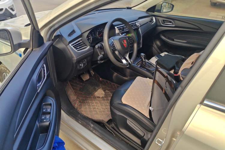 Used Roewe i5 2019 1.5L Automatic 4G Connected Langhao Edition Driver Seat