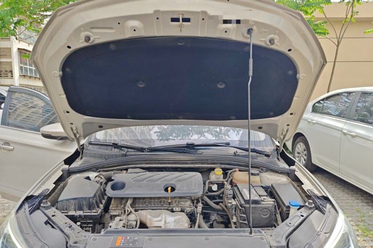 Used Roewe i5 2019 1.5L Manual 4G Connect Leehao Flagship Edition Engine Bay