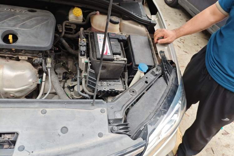 Used Roewe i5 2019 1.5L Automatic 4G Connected Langhao Edition Engine Bay Left