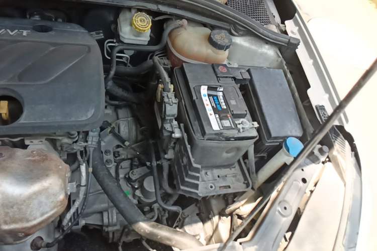 Used Roewe i5 2019 1.5L Automatic 4G Connected Linghao Flagship Edition Engine Bay Left
