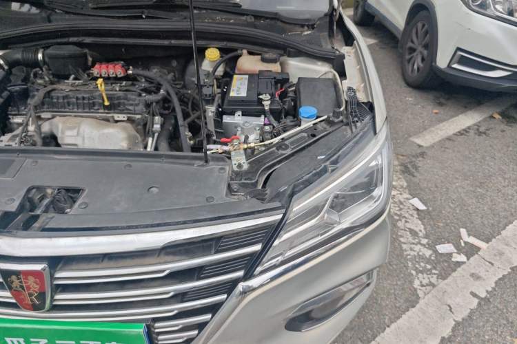 Used Roewe i5 2019 1.5L Manual 4G Connected Langyue Edition Engine Bay Left
