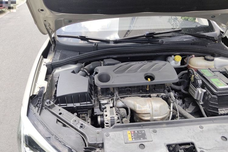 Used Roewe i5 2019 1.5L Manual 4G Connectable Langhao Edition Engine Bay Right
