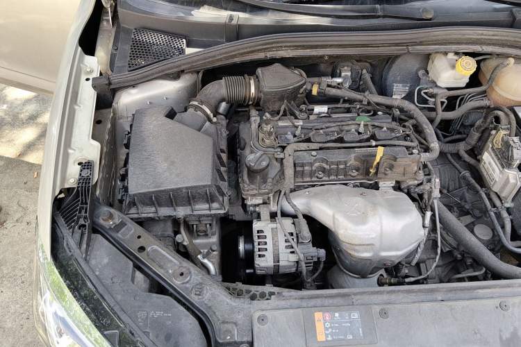 Used Roewe i5 2019 1.5L Automatic 4G Connected Langyue Edition Engine Bay Right