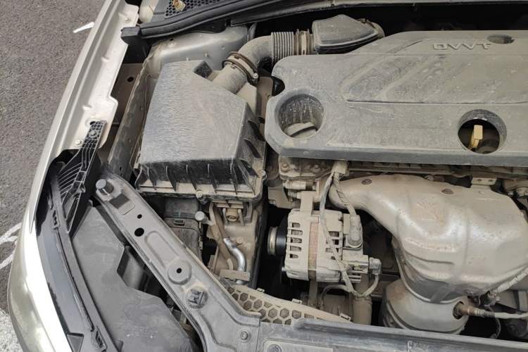 Used Roewe i5 2019 1.5L Automatic 4G Connected Langhao Edition Engine Bay Right