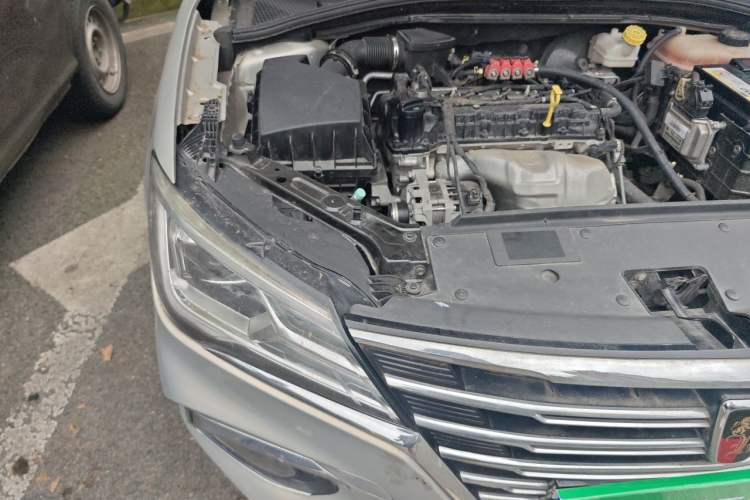 Used Roewe i5 2019 1.5L Manual 4G Connected Langyue Edition Engine Bay Right