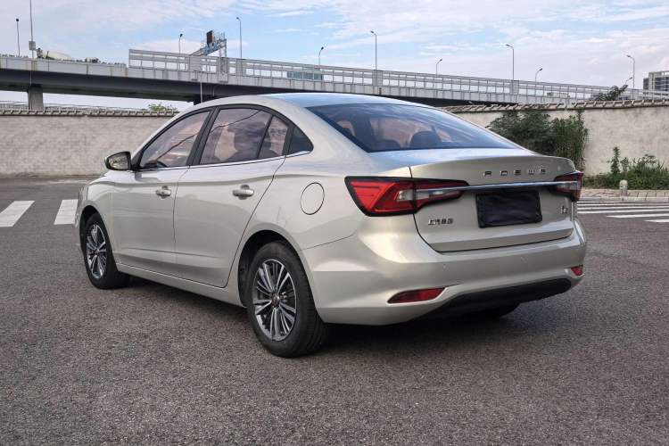 Used Roewe i5 2019 1.5L Manual 4G Connectable Langhao Edition Exterior 4