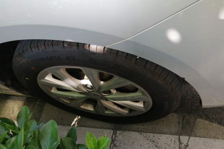 Used Roewe i5 2019 1.5L Automatic 4G Connected Langyue Edition Exterior 7