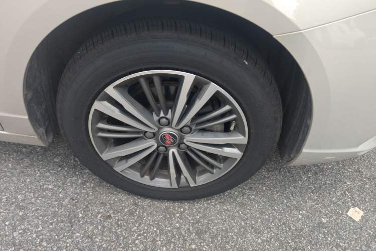 Used Roewe i5 2019 1.5L Automatic 4G Connected Langhao Edition Exterior 7