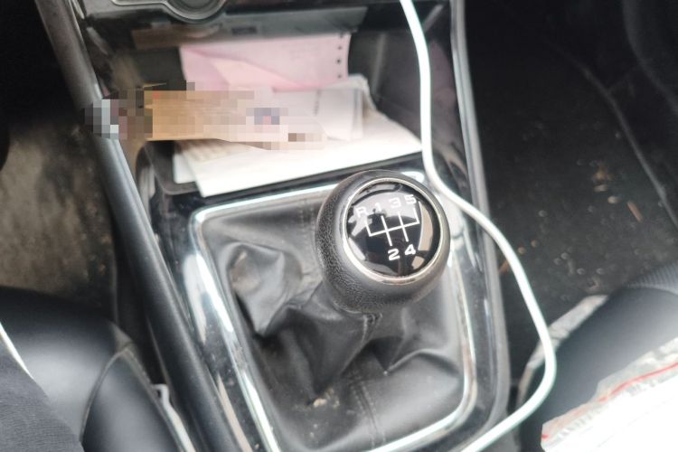 Used Roewe i5 2019 1.5L Manual 4G Connectable Langhao Edition Gear Lever