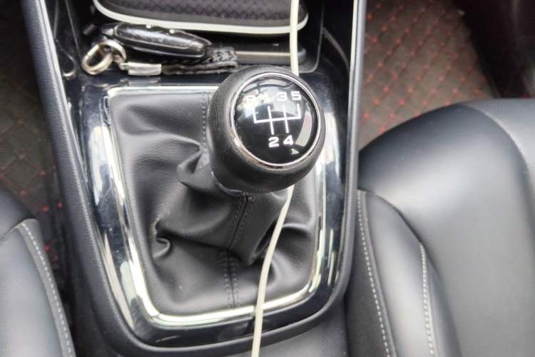 Used Roewe i5 2019 1.5L Manual 4G Connectable Langhao Edition Gear Lever