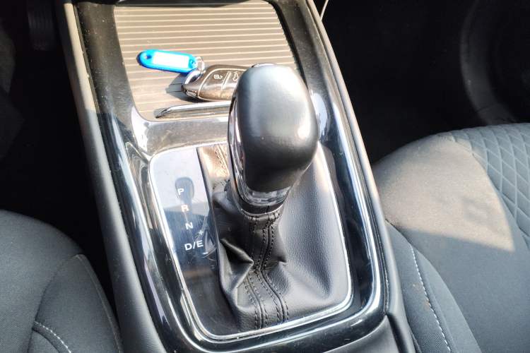 Used Roewe i5 2019 1.5L Automatic 4G Connected Linghao Edition Gear Lever