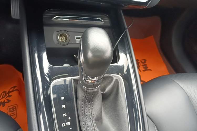 Used Roewe i5 2019 1.5L Automatic 4G Connected Langhao Edition Gear Lever