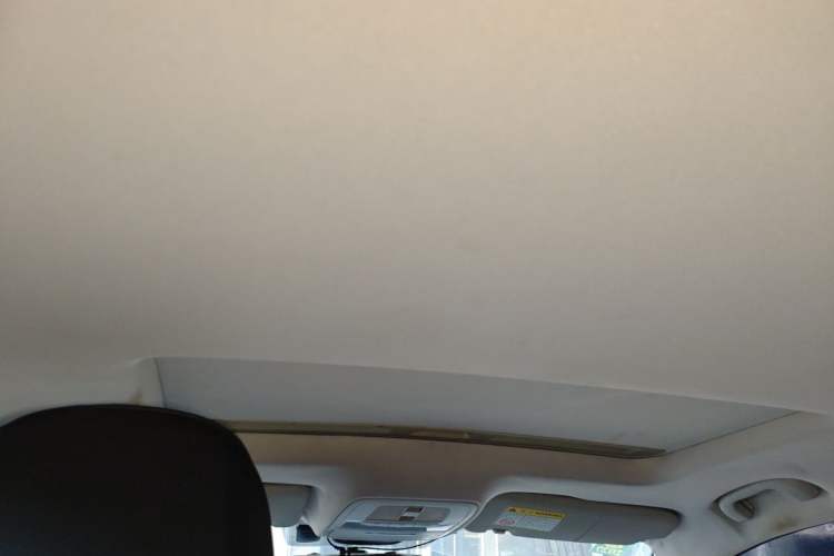 Used Roewe i5 2019 1.5L Automatic 4G Connected Langhao Edition Headliner