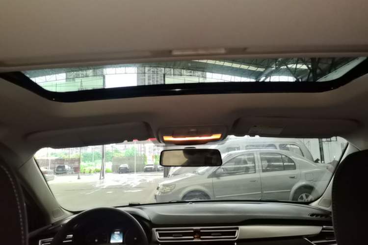 Used Roewe i5 2019 1.5L Automatic 4G Connected Langyue Edition Headliner