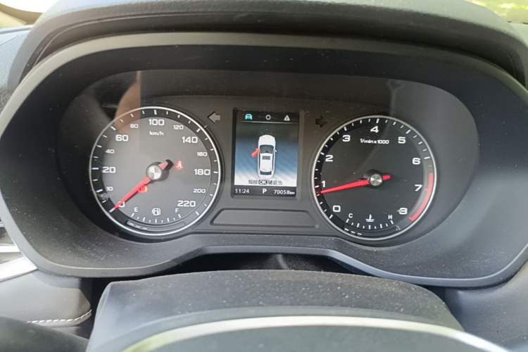 Used Roewe i5 2019 1.5L Automatic 4G Connected Langhao Edition Instrument Cluster