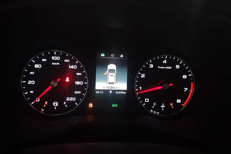 Used Roewe i5 2019 1.5L Automatic 4G Connected Langhao Edition Instrument Cluster