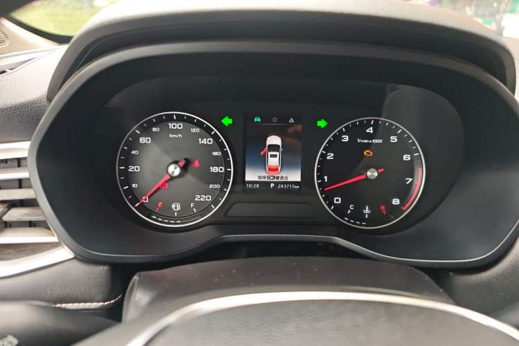Used Roewe i5 2019 1.5L Automatic 4G Connected Linghao Flagship Edition Instrument Cluster