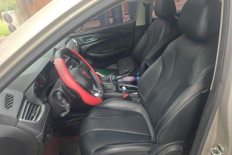 Used Roewe i5 2019 1.5L Automatic 4G Connected Langhao Edition Left Front Seat