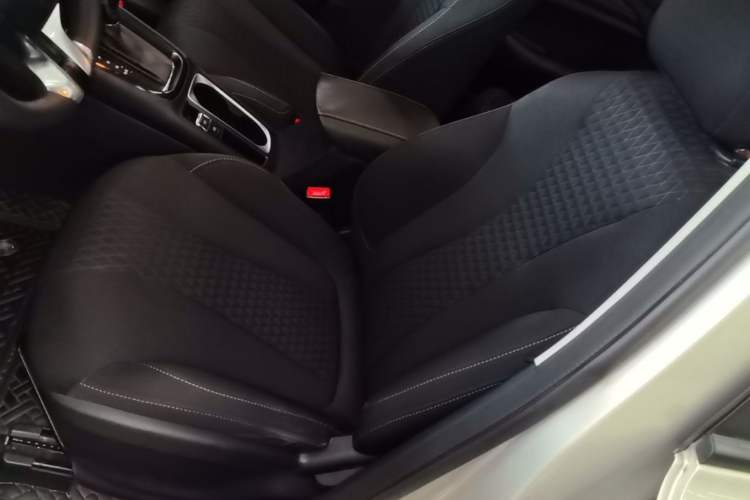 Used Roewe i5 2019 1.5L Automatic 4G Connected Langyue Edition Left Front Seat
