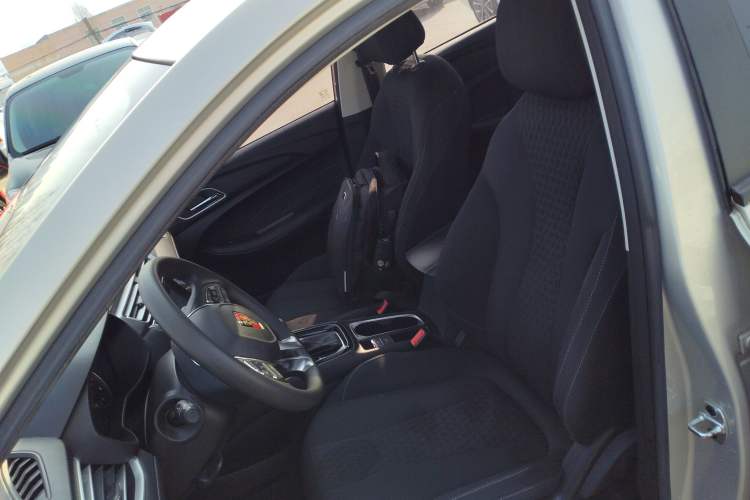 Used Roewe i5 2019 1.5L Automatic 4G Connected Linghao Edition Left Front Seat