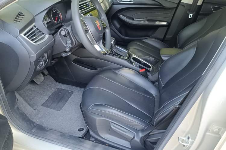 Used Roewe i5 2019 1.5L Automatic 4G Connected Langhao Edition Left Front Seat