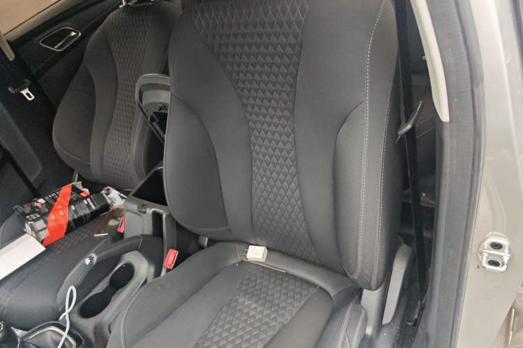 Used Roewe i5 2019 1.5L Manual 4G Connected Langyue Edition Left Front Seat
