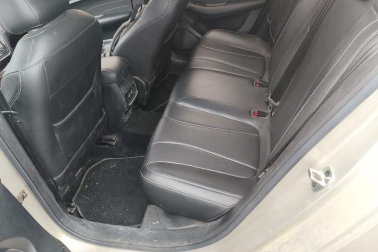 Used Roewe i5 2019 1.5L Manual 4G Connectable Langhao Edition Left Rear Seat