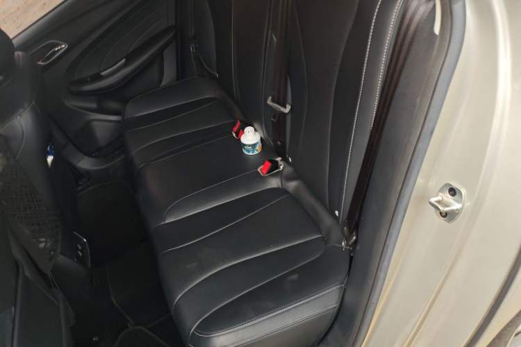 Used Roewe i5 2019 1.5L Automatic 4G Connected Langhao Edition Left Rear Seat