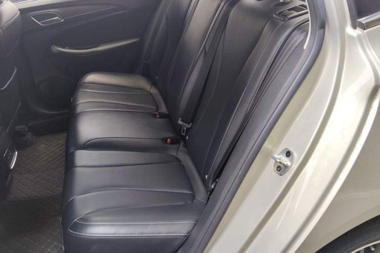 Used Roewe i5 2019 1.5L Manual 4G Connectable Langhao Edition Left Rear Seat