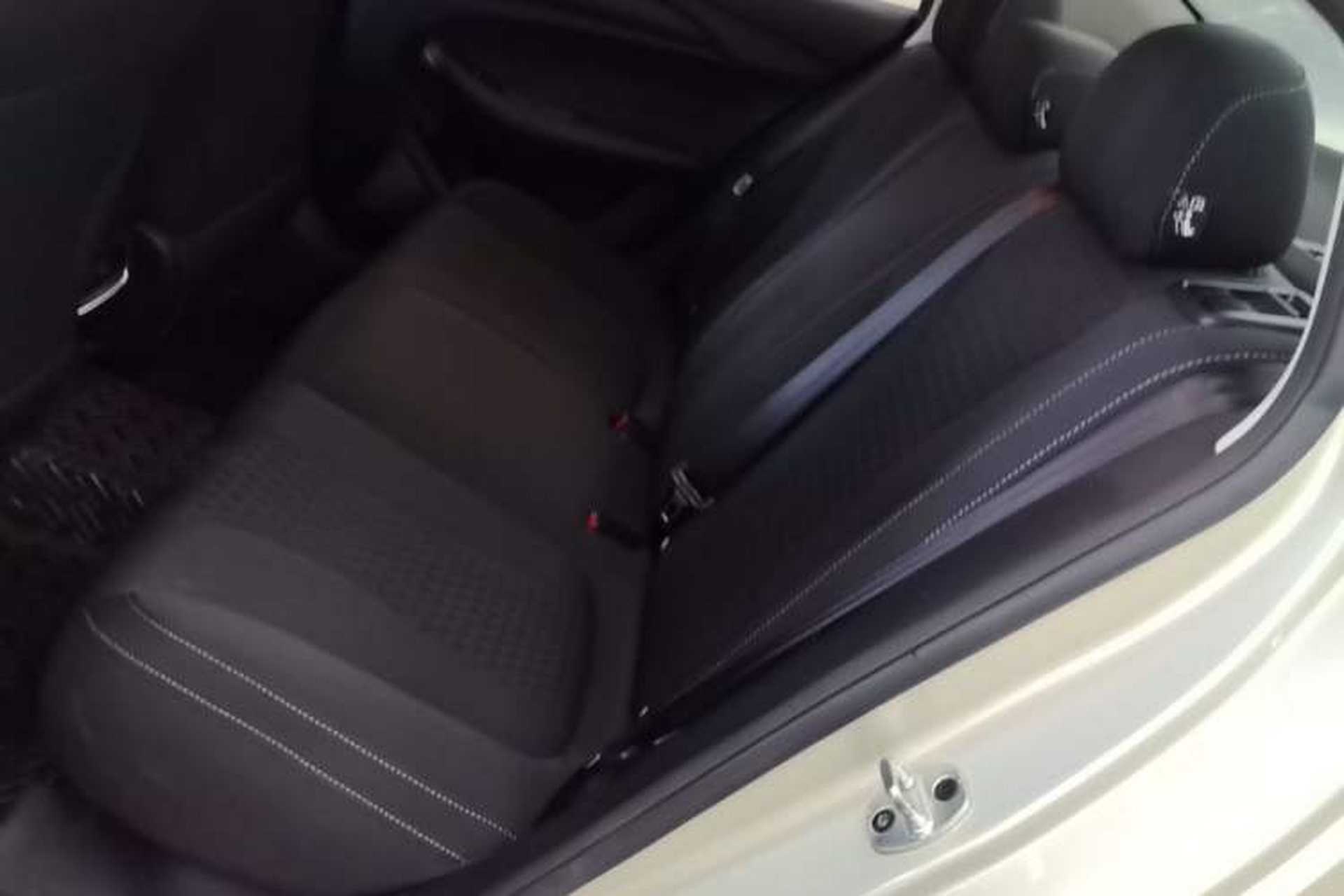 Used Roewe i5 2019 1.5L Automatic 4G Connected Langyue Edition Left Rear Seat