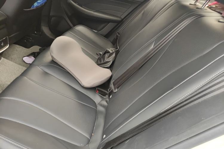 Used Roewe i5 2019 1.5L Automatic 4G Connected Langhao Edition Left Rear Seat