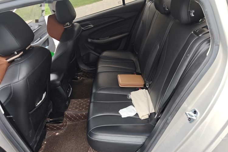 Used Roewe i5 2019 1.5L Automatic 4G Connected Langhao Edition Left Rear Seat