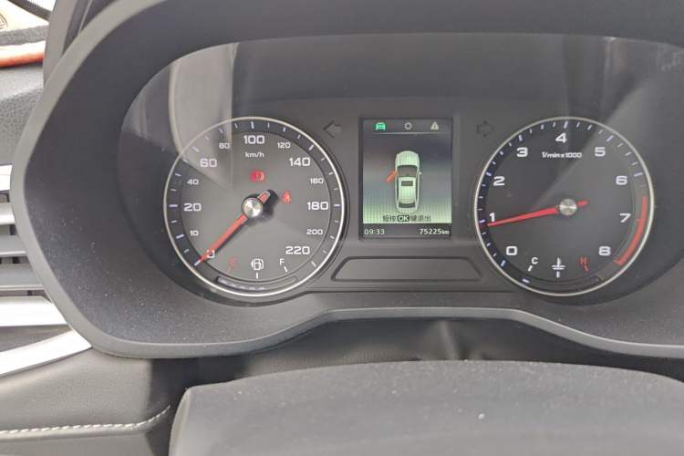Used Roewe i5 2019 1.5L Manual 4G Connect Leehao Flagship Edition Odometer Close Up