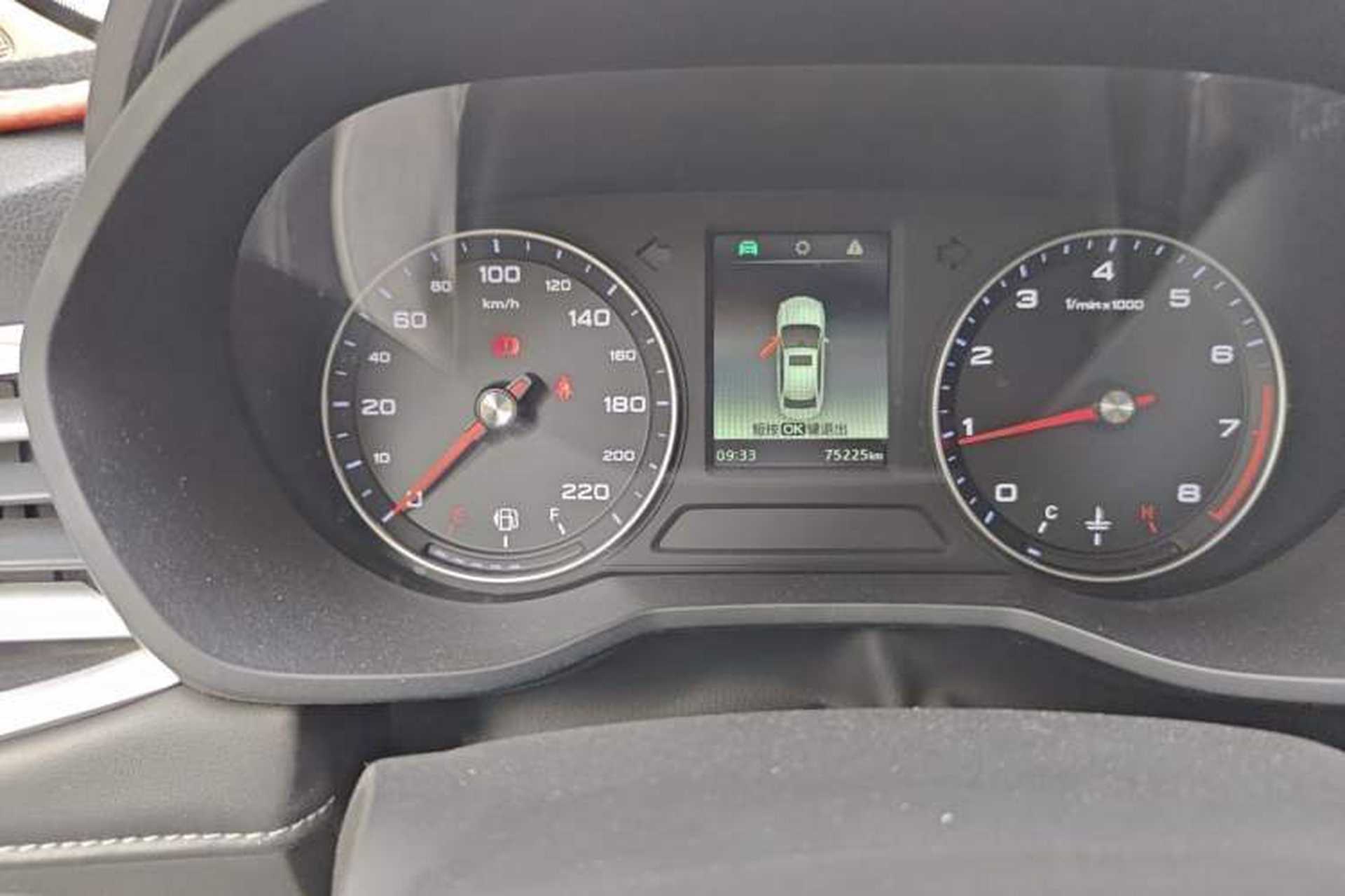 Used Roewe i5 2019 1.5L Manual 4G Connect Leehao Flagship Edition Odometer Close Up