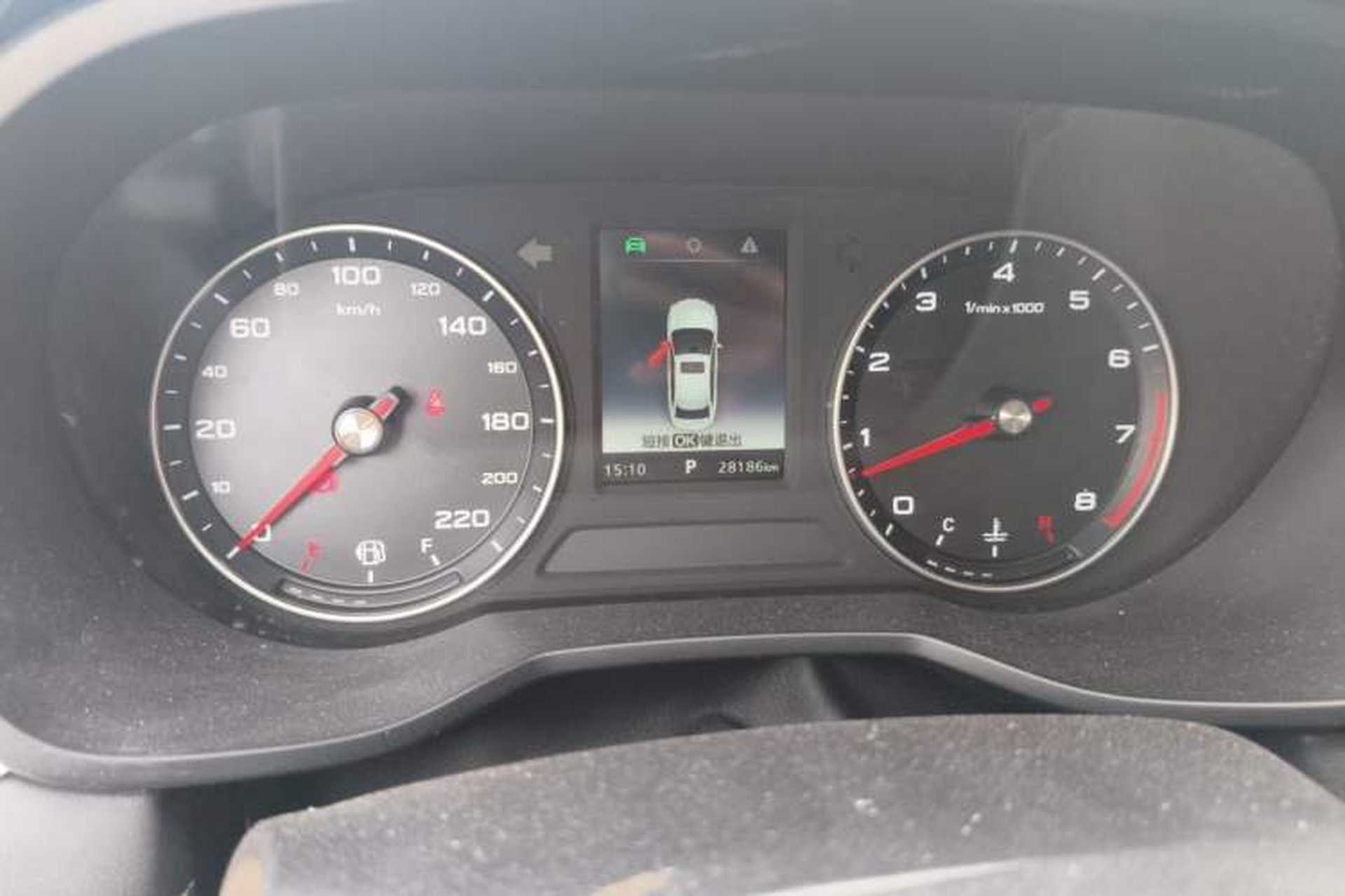 Used Roewe i5 2019 1.5L Automatic 4G Connected Langhao Edition Odometer Close Up