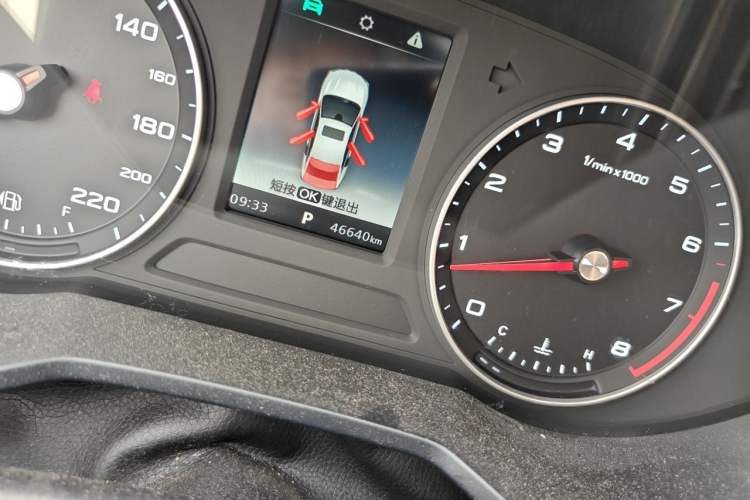 Used Roewe i5 2019 1.5L Automatic 4G Connected Langhao Edition Odometer Close Up