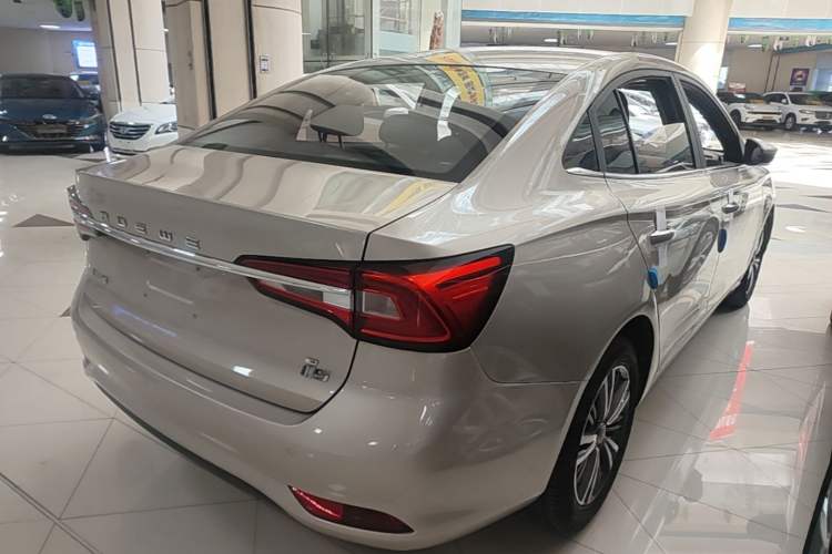 Used Roewe i5 2019 1.5L Manual 4G Connect Leehao Flagship Edition Rear Right 45 Deg