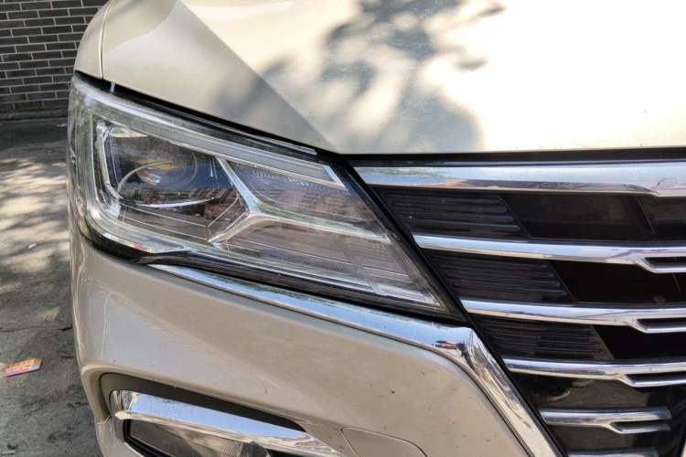 Used Roewe i5 2019 1.5L Automatic 4G Connected Langyue Edition Right Front Headlight