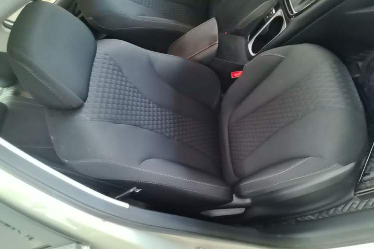 Used Roewe i5 2019 1.5L Automatic 4G Connected Langyue Edition Right Front Seat
