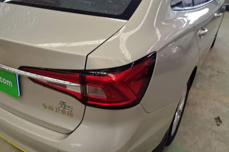 Used Roewe i5 2019 1.5L Automatic 4G Connected Langyue Edition Right Rear Taillight