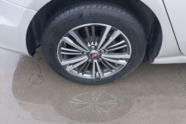 Used Roewe i5 2019 1.5L Automatic 4G Connected Langhao Edition Right Rear Wheel Hub